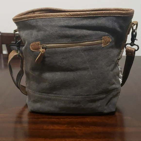 Myra Bag - Picture 2 of 5